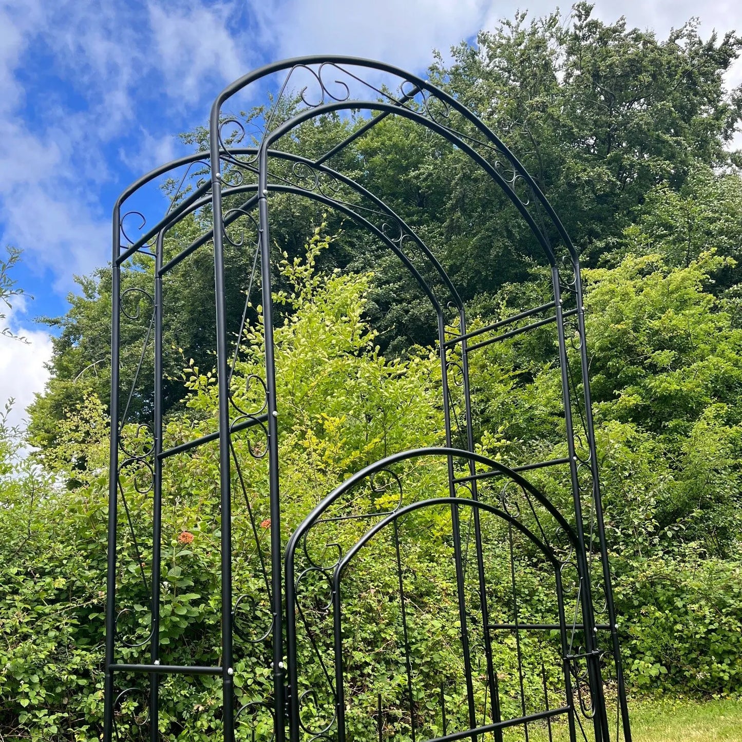 Metal Garden Arches & Arbours | Rose Climbing Plant Support Trellis Frames