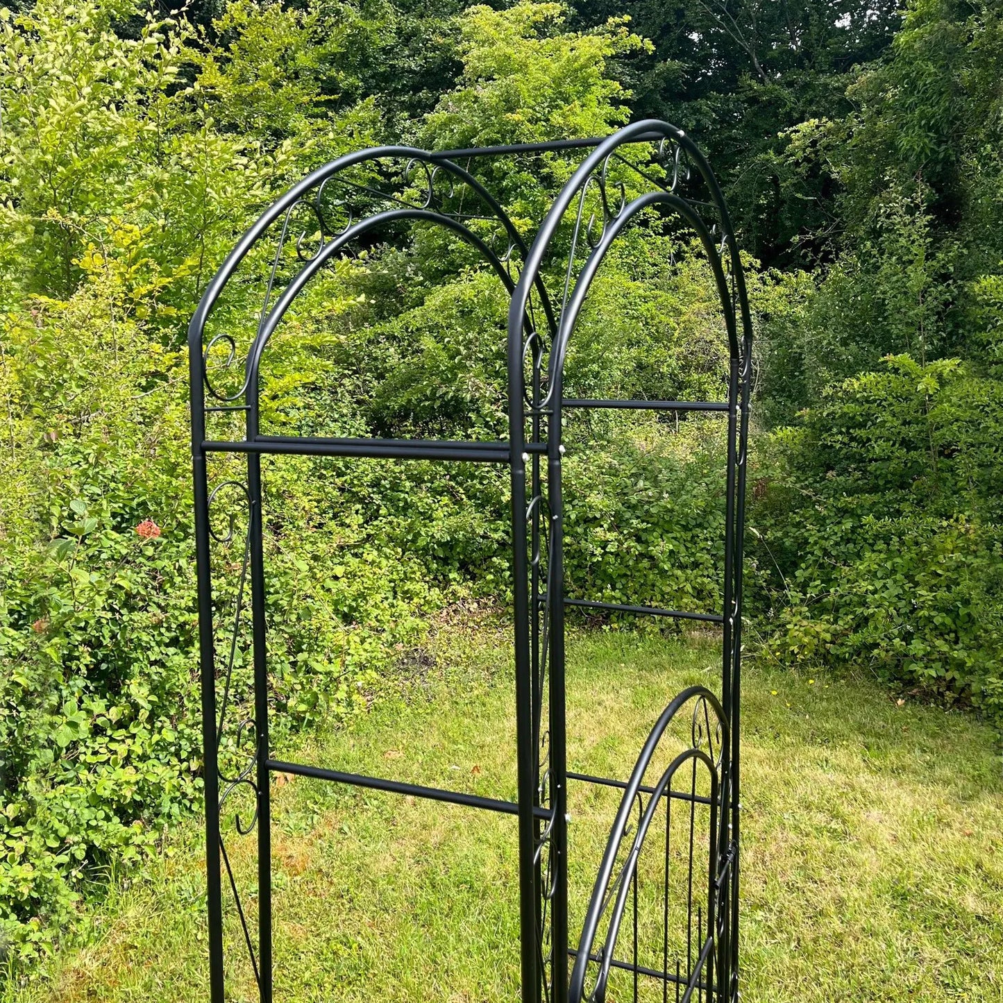 Metal Garden Arches & Arbours | Rose Climbing Plant Support Trellis Frames